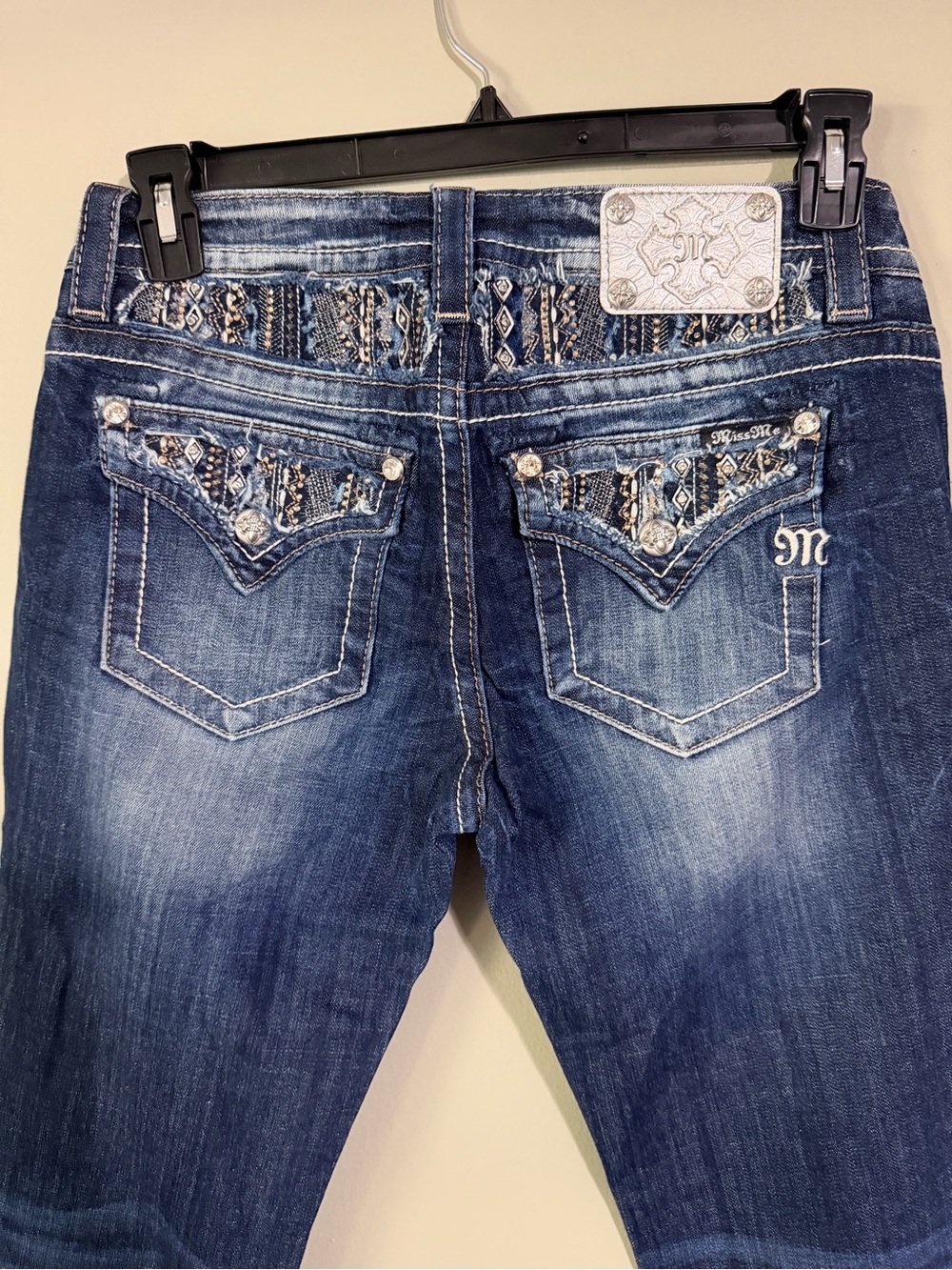 Gorgeous Vintage Miss Me Relaxed Boot Jeans With Embellished Pockets 34” Inseam